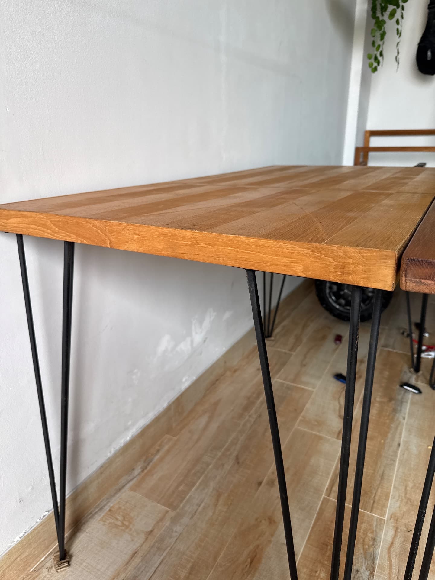 Office desk (1/2)