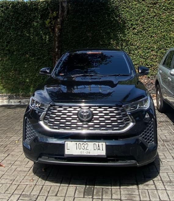 Toyota Zenix car rental