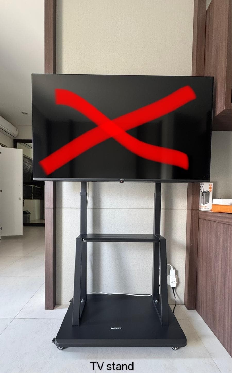 Mobile TV Bracket/Stand (1/2)