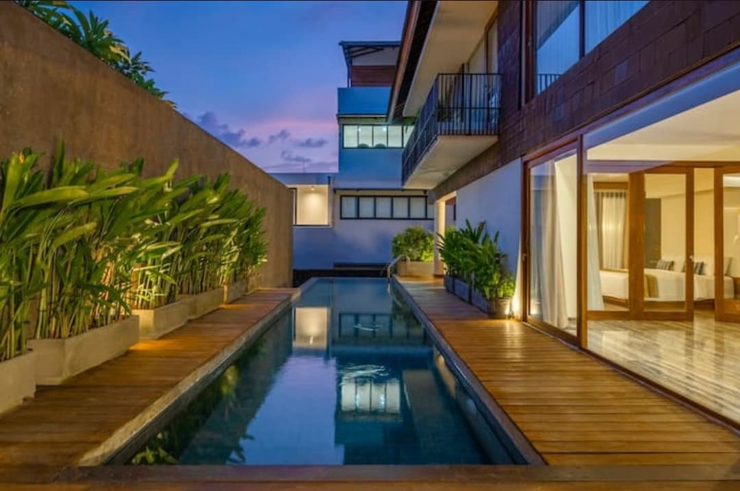 Recommended luxury villa 4 Bedroom Canggu (1/3)