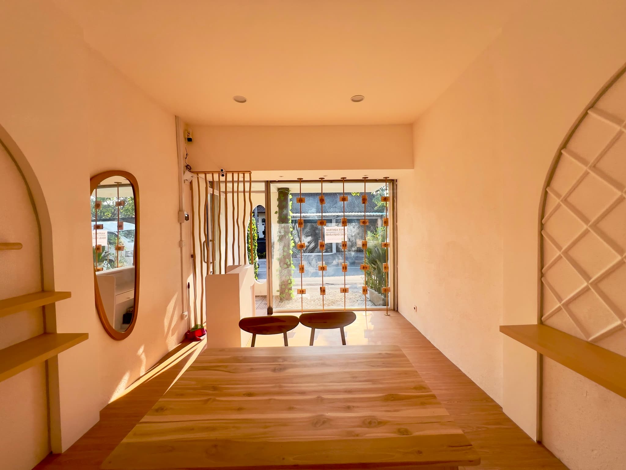 TAKE OVER COMMERCIAL SPACE – BERAWA (1/3)