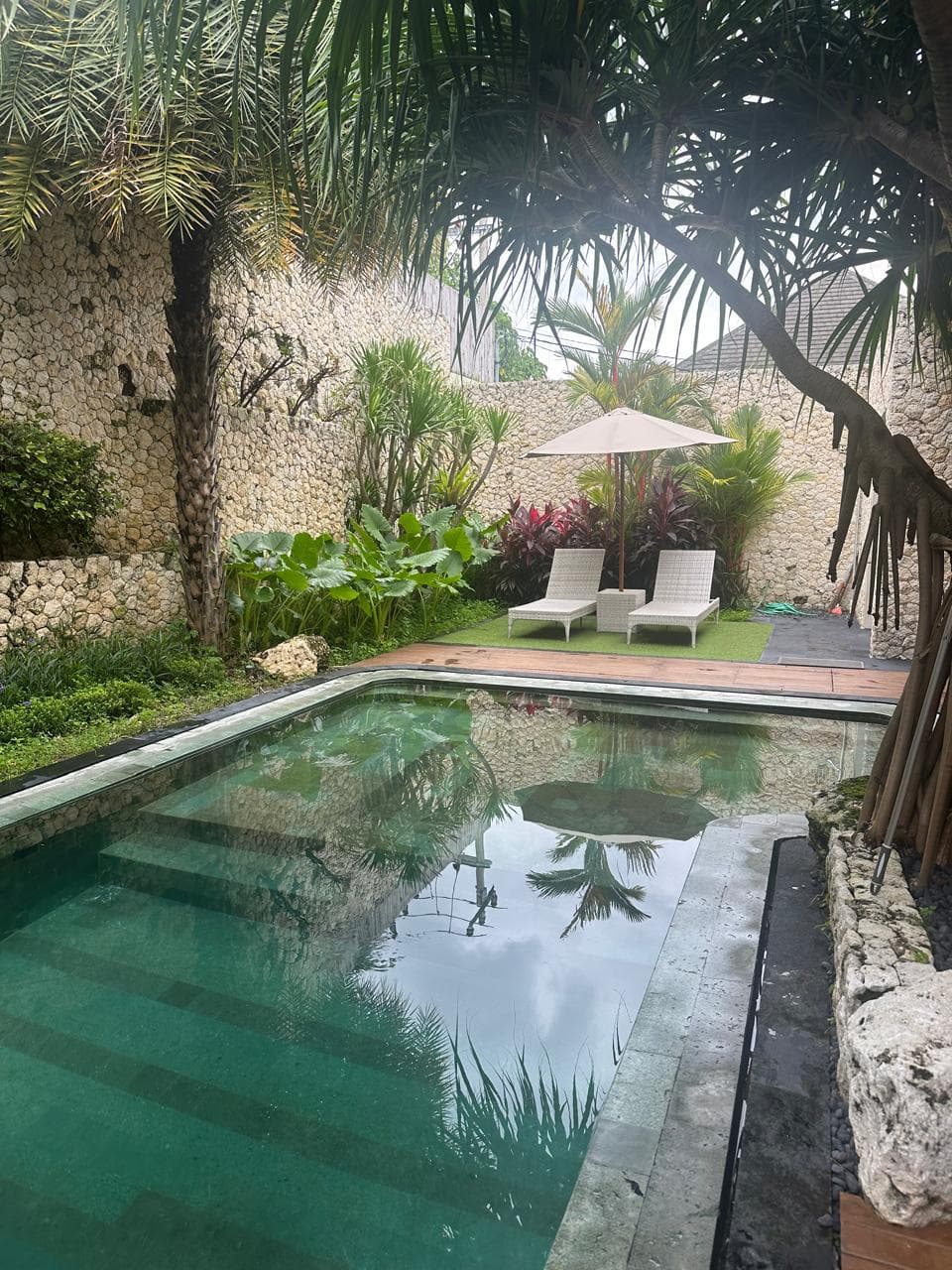 FREEHOLD 4BR VILLA UMALAS- BUMBAK (1/5)