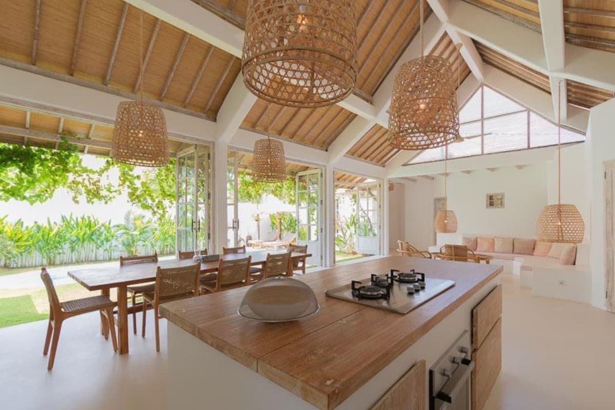 4BR Family villa UMALAS (1/5)