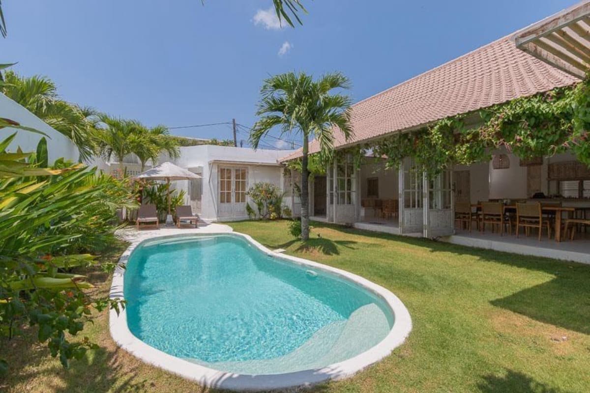 4BR Family villa UMALAS (1/5)