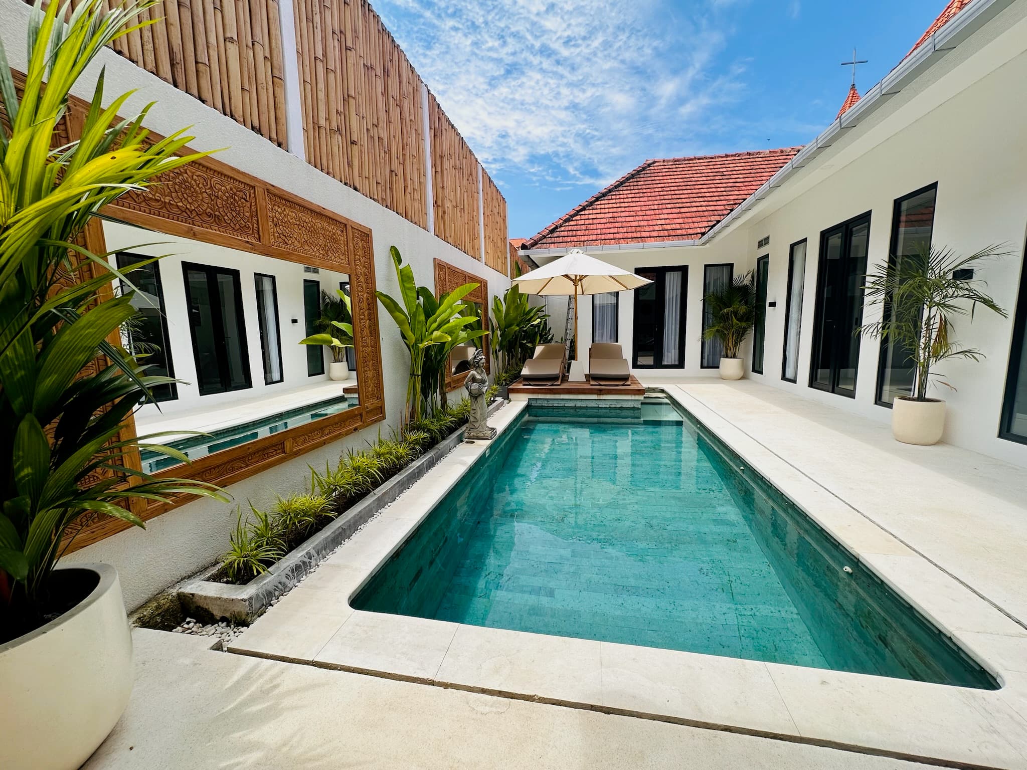 4BR BERAWA family enclosed villa (1/5)