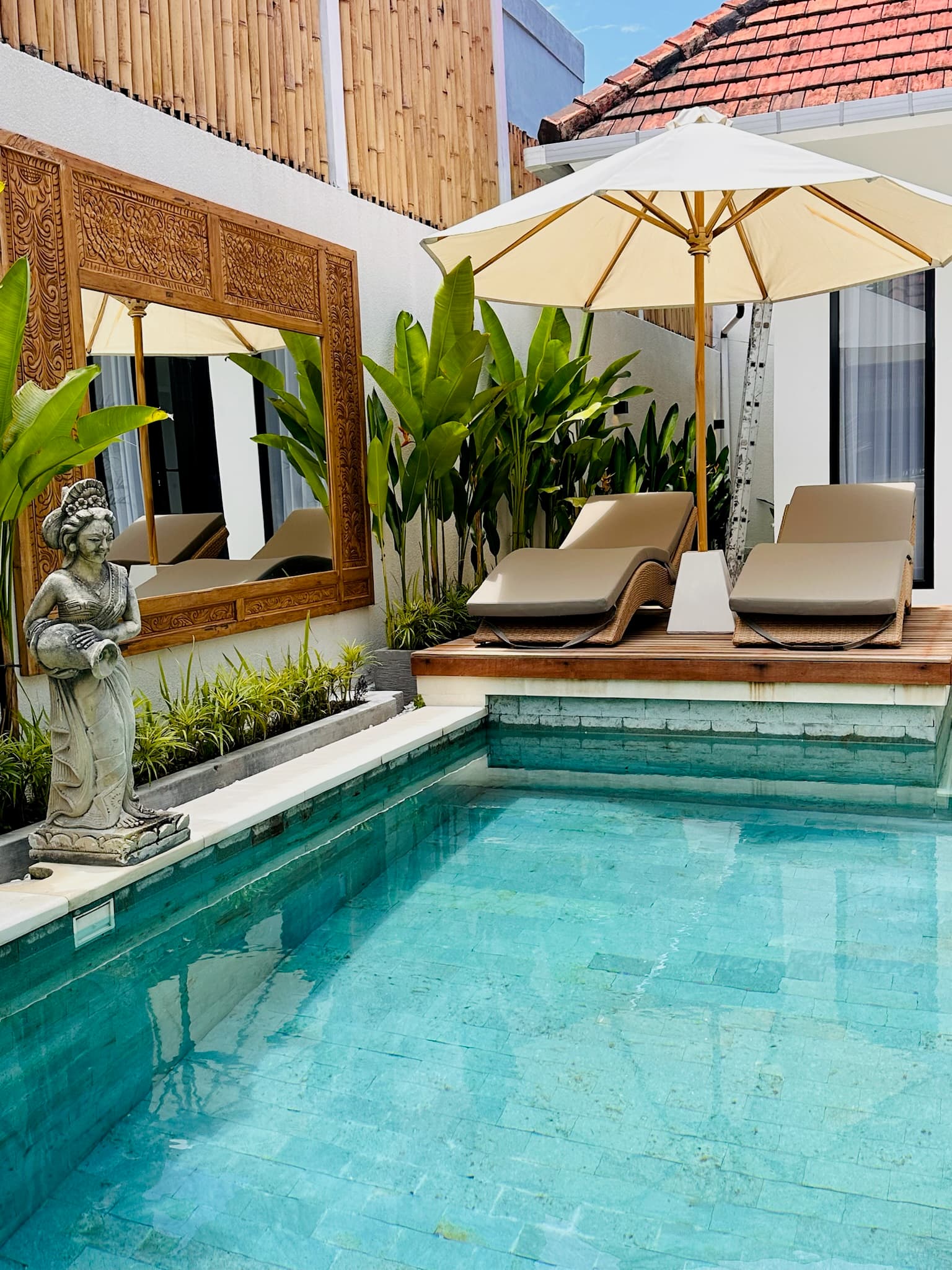 4BR BERAWA family enclosed villa (1/5)