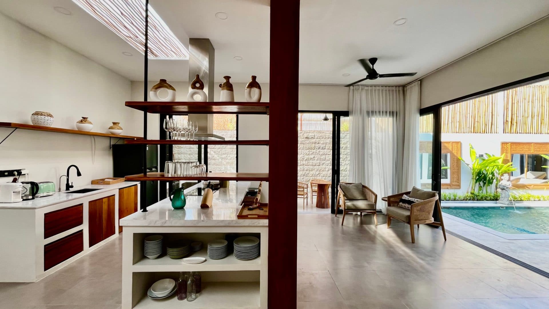 4BR BERAWA family enclosed villa (1/5)