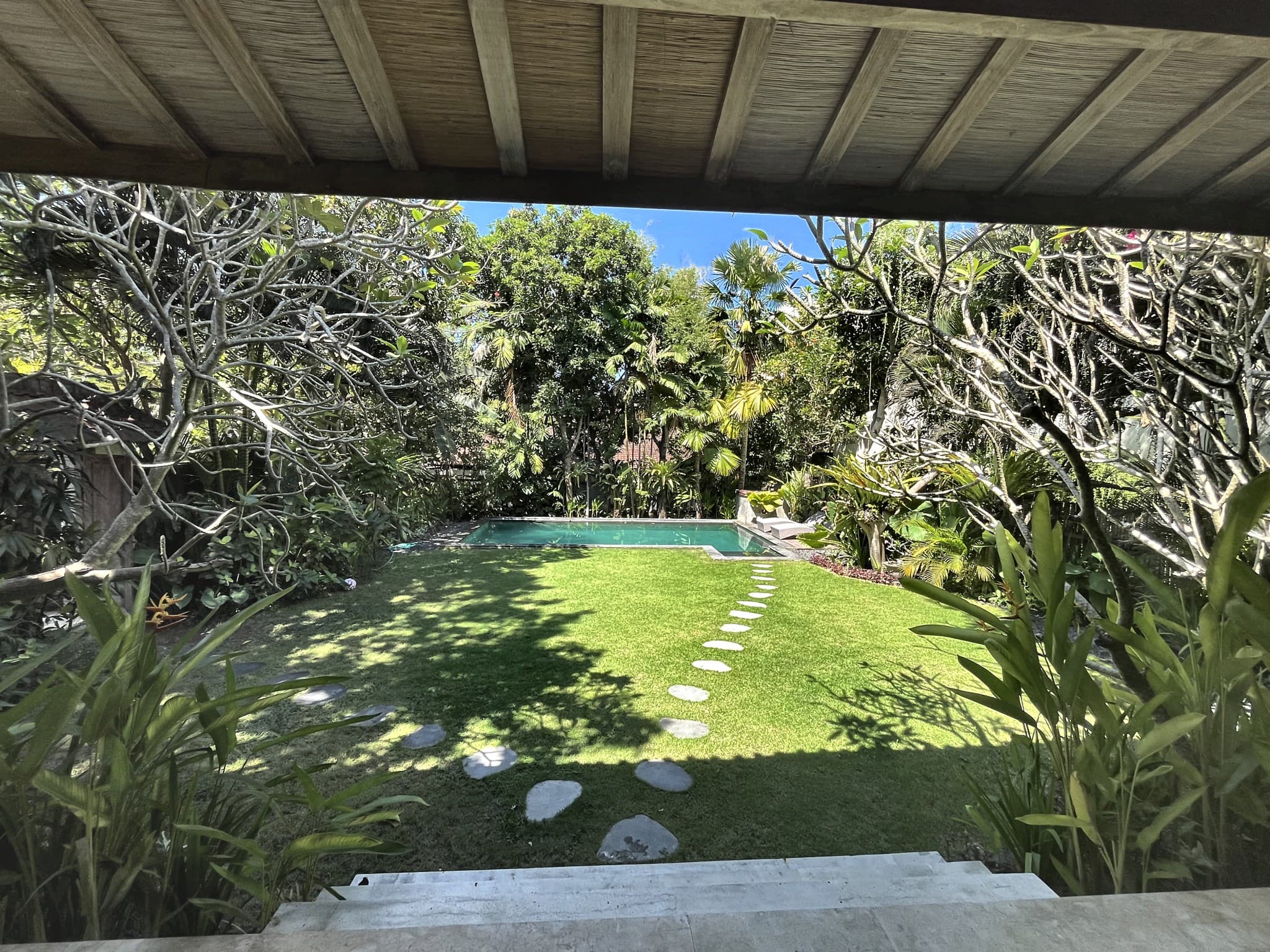 2BR ENCLOSED VILLA BERAWA (1/5)