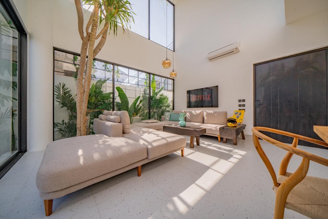 4BR Modern Villa UMALAS (1/4)