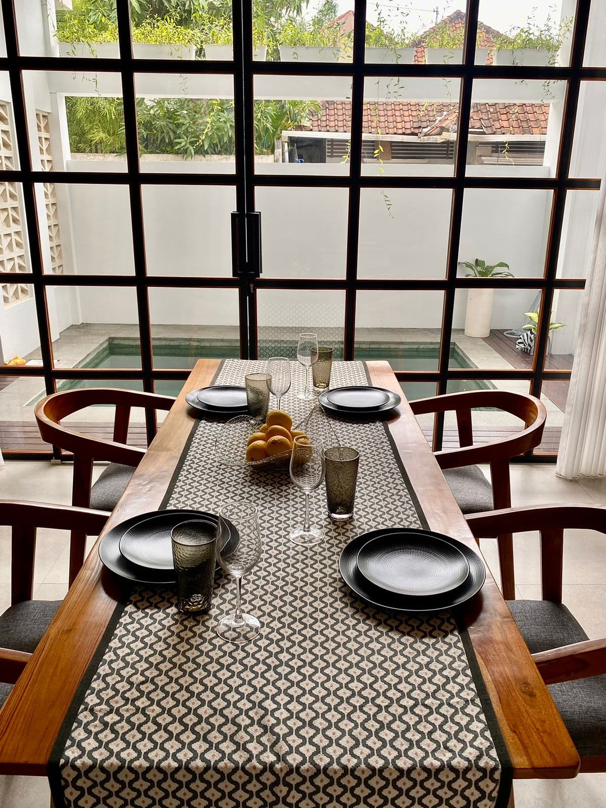 4BR BERAWA ENCLOSED Villa with Rooftop (1/5)