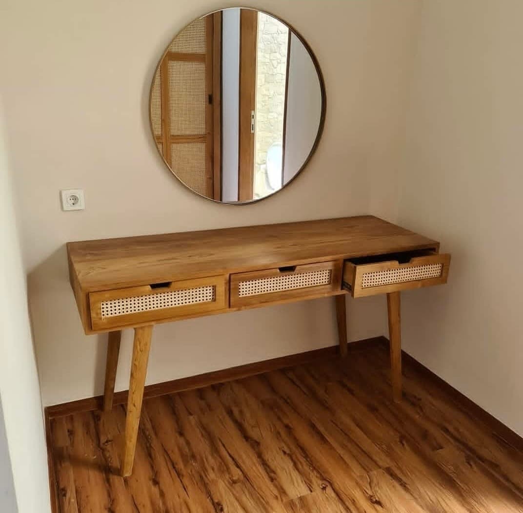 Console Desk 3 Laci – Natural & Minimalis (1/2)