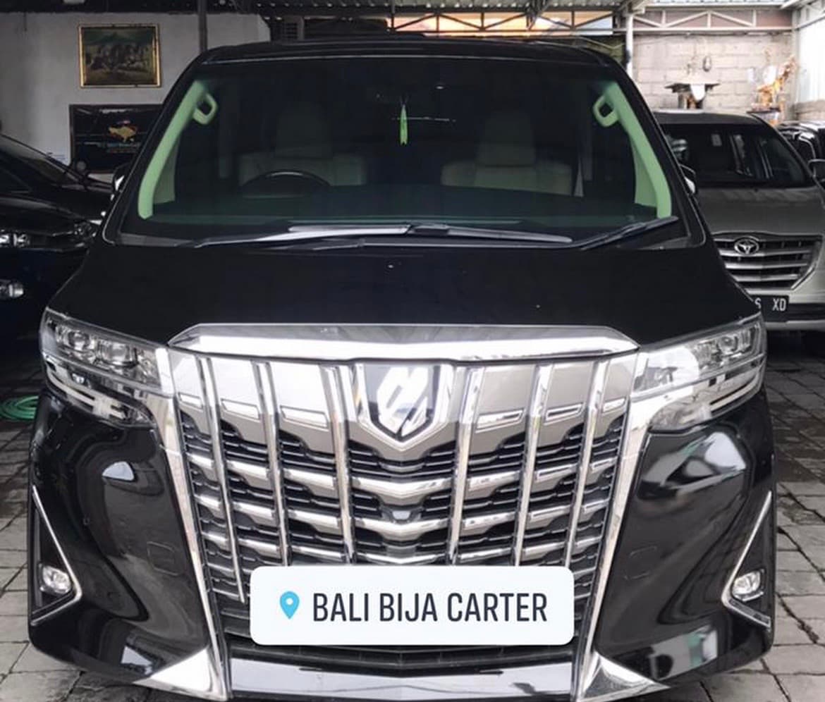 Sewa Toyota Alphard dengan Sopir (1/2)