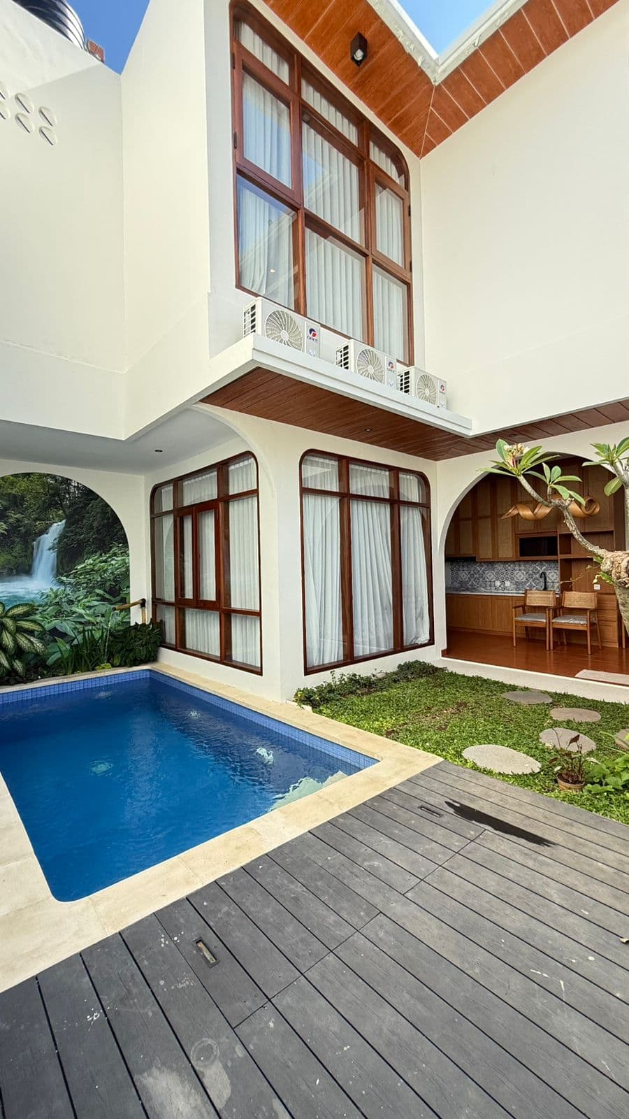 2 BEDROOMS VILLA IN SANUR FOR RENT / LEASEHOLD (1/5)
