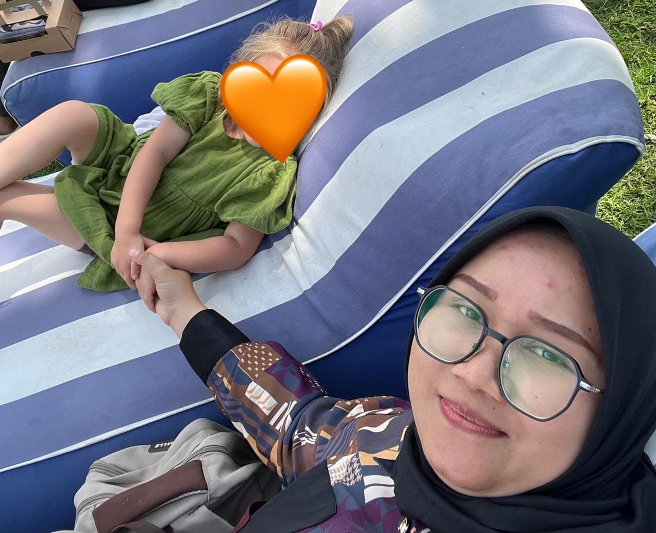 Ika Ayu Nanny (1/3)