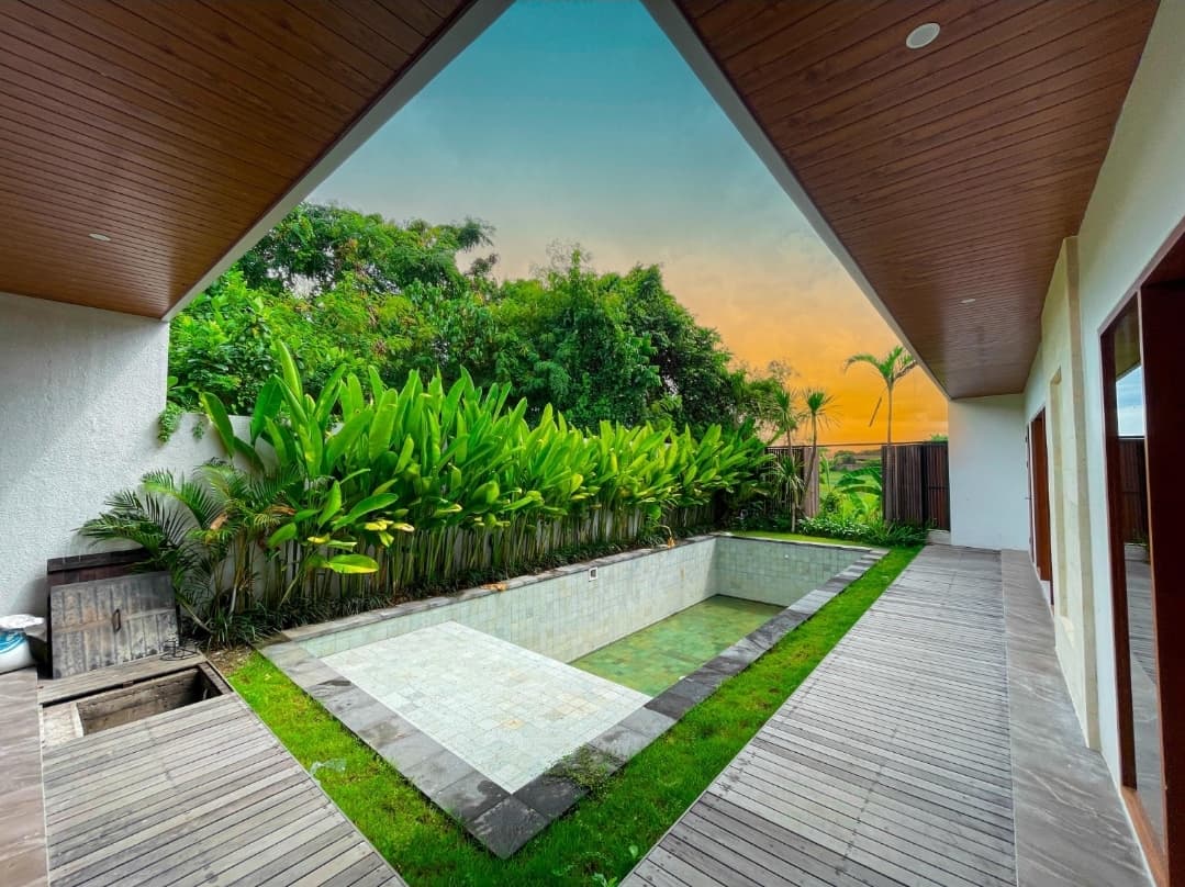 LUXURY SEMINYAK VILLA - MODERN TROPICAL ( 2BR+2BT) ~ SHOW UNIT (1/3)