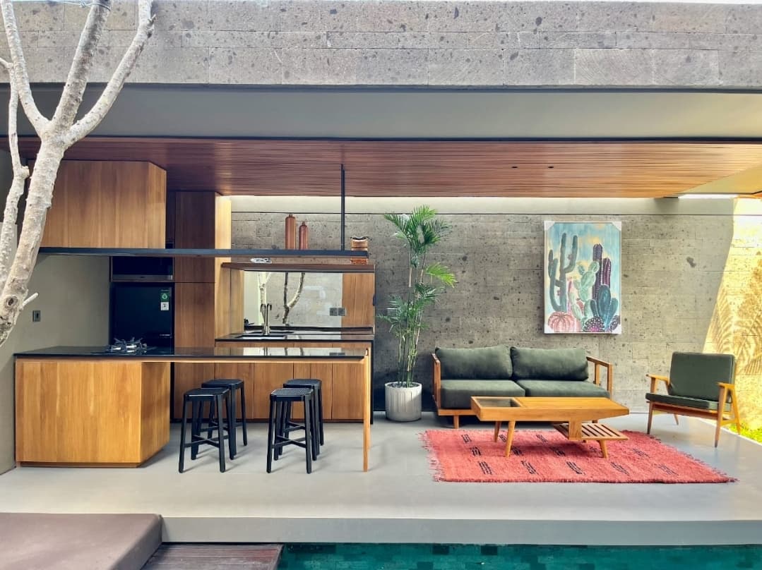 Villa Modern Kayu Tulang Canggu (1/3)