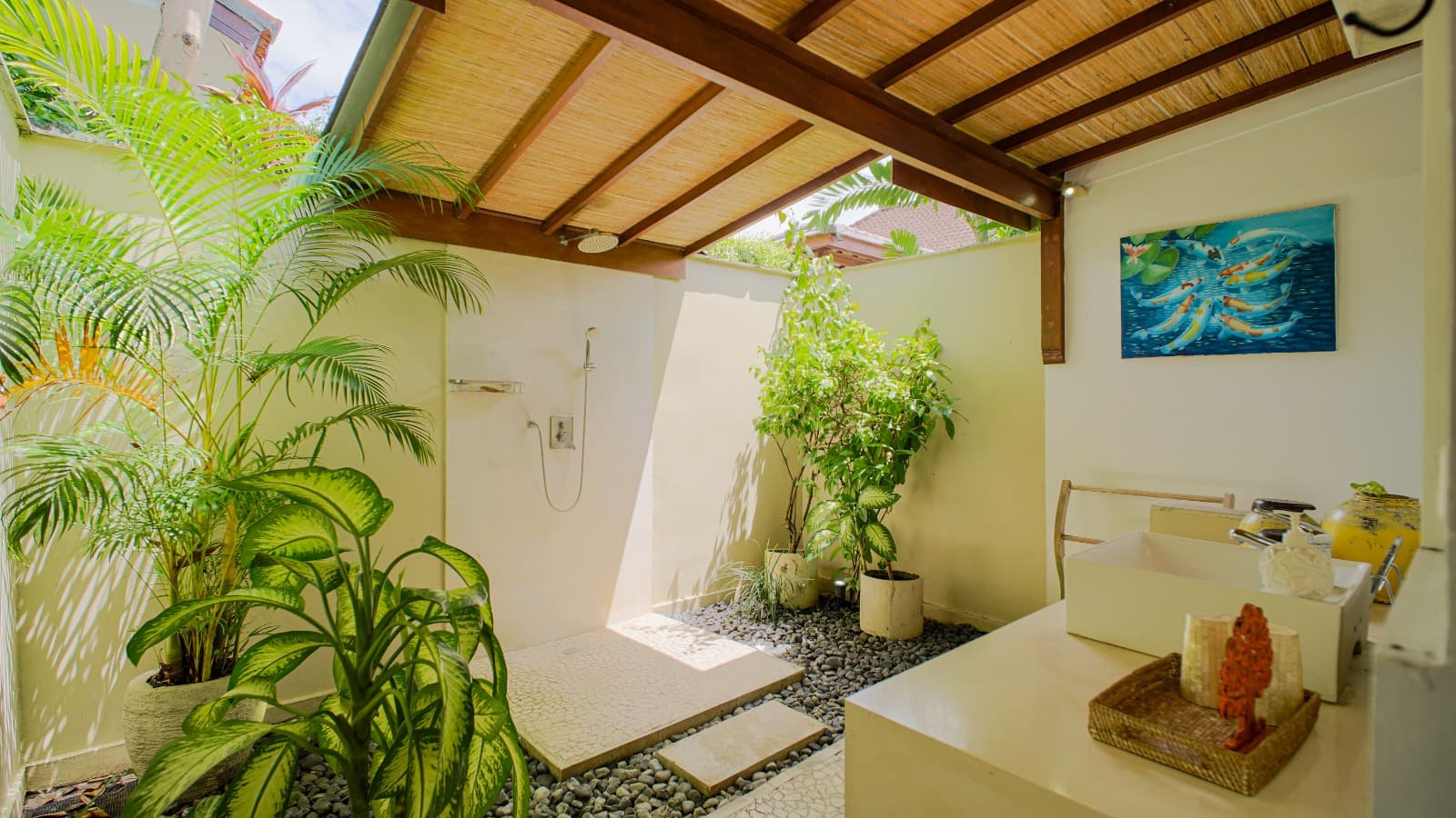 Villa Luas untuk Disewa Tahunan di Utara Canggu (1/3)