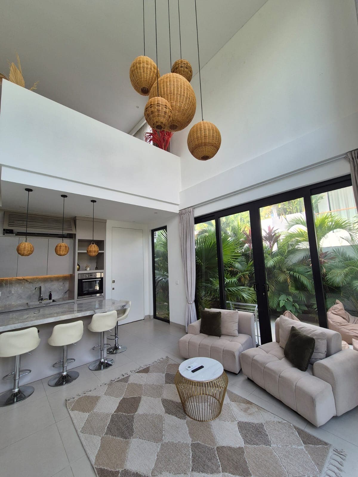 Villa 2 Kamar Tidur di Canggu Dekat Bali MMA (1/3)