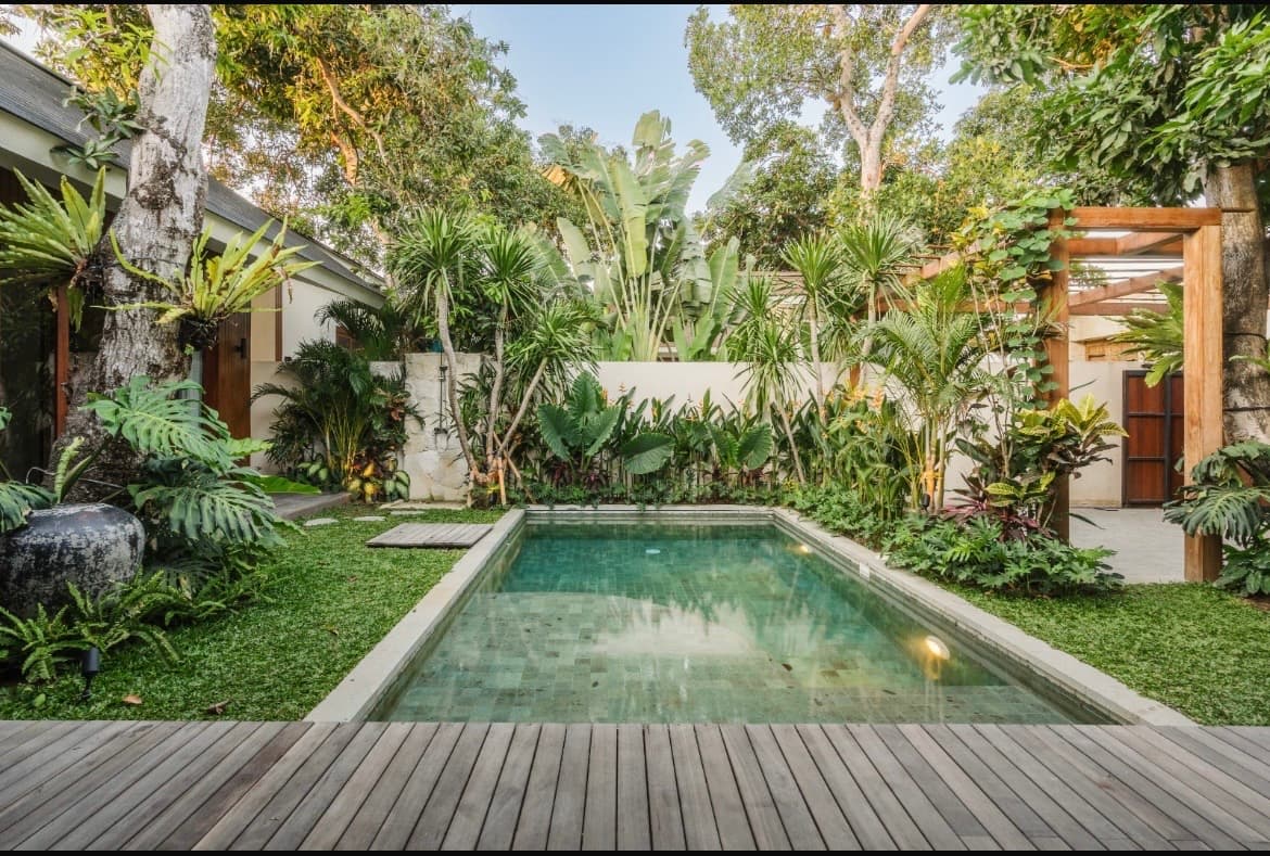 Villa 3 Kamar Tidur dengan Taman Tropis di Sanur Beachside (1/3)