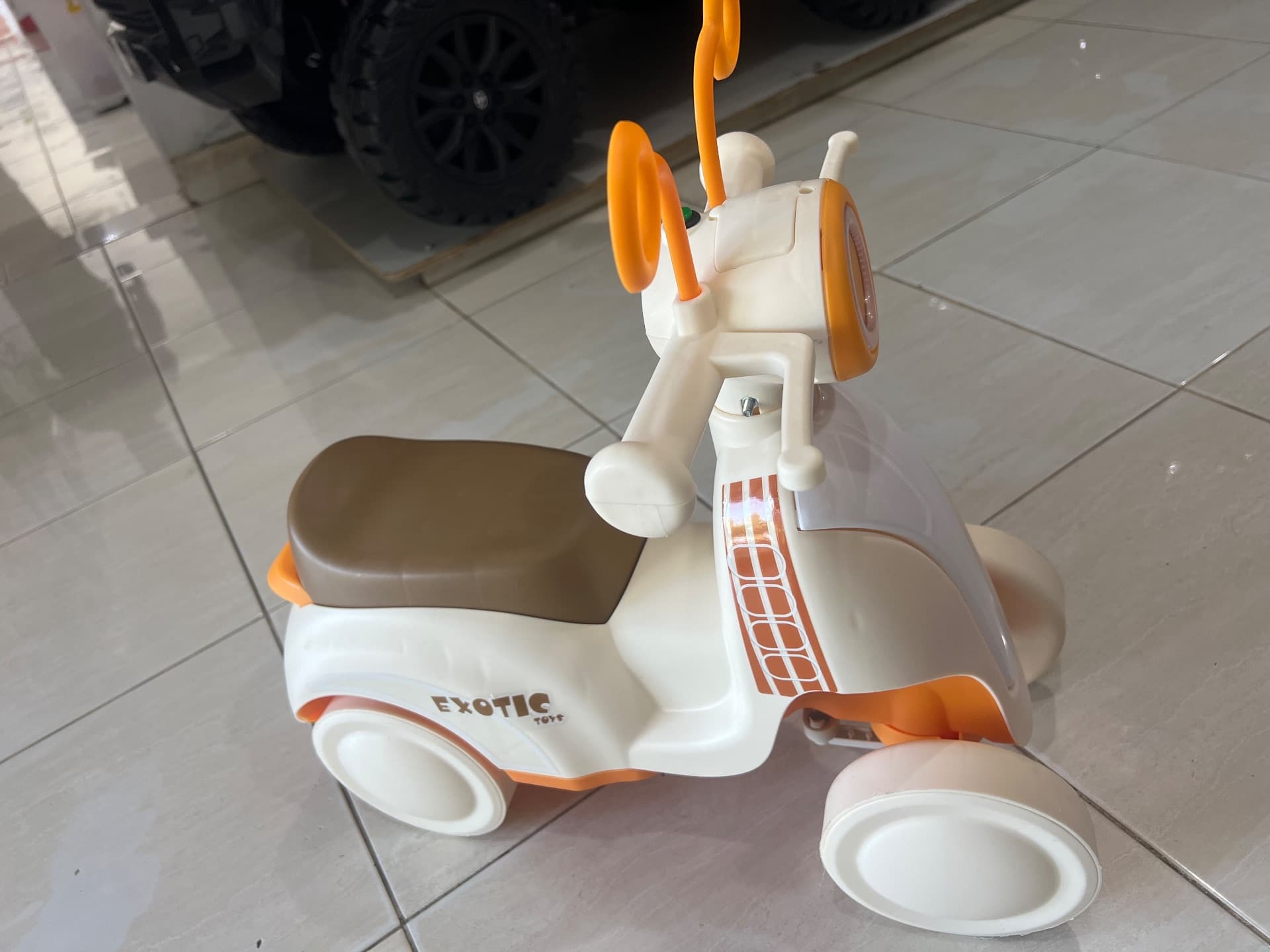 Baby stroller (1/3)
