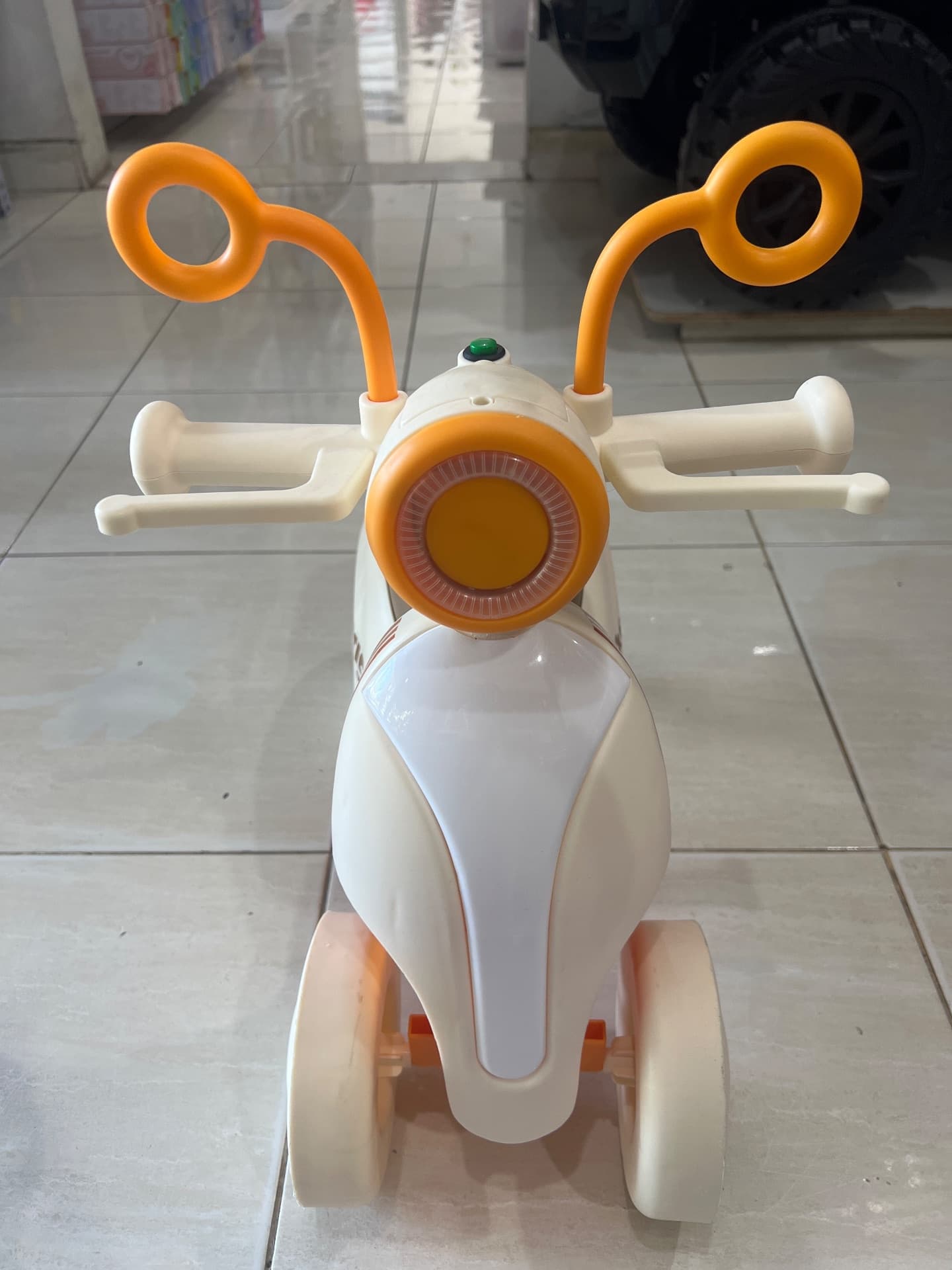 Baby stroller — photo 1