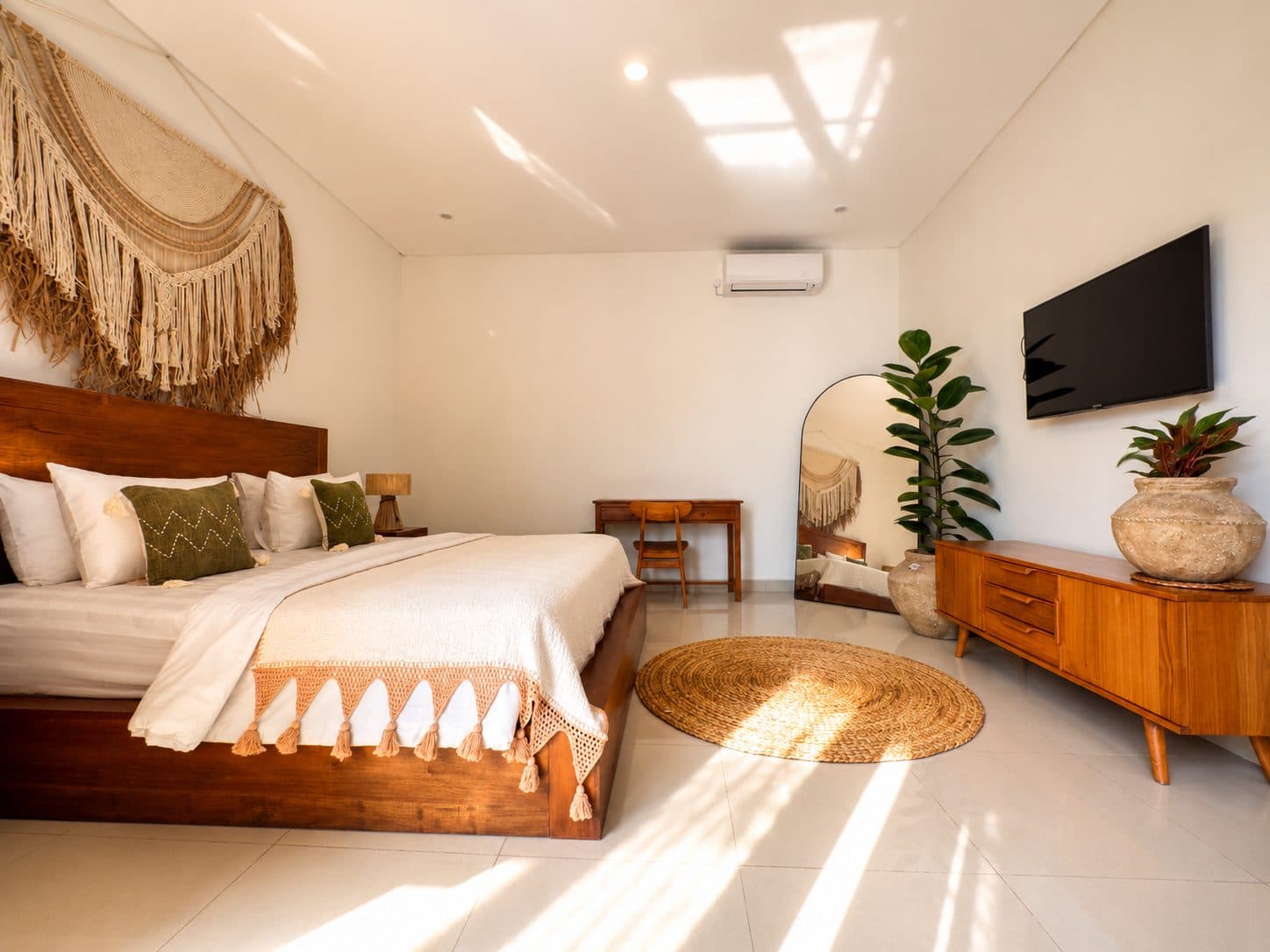 3 BEDROOM VILLA IN UNGASAN CHILDREN’S PLAYGROUND (1/3)