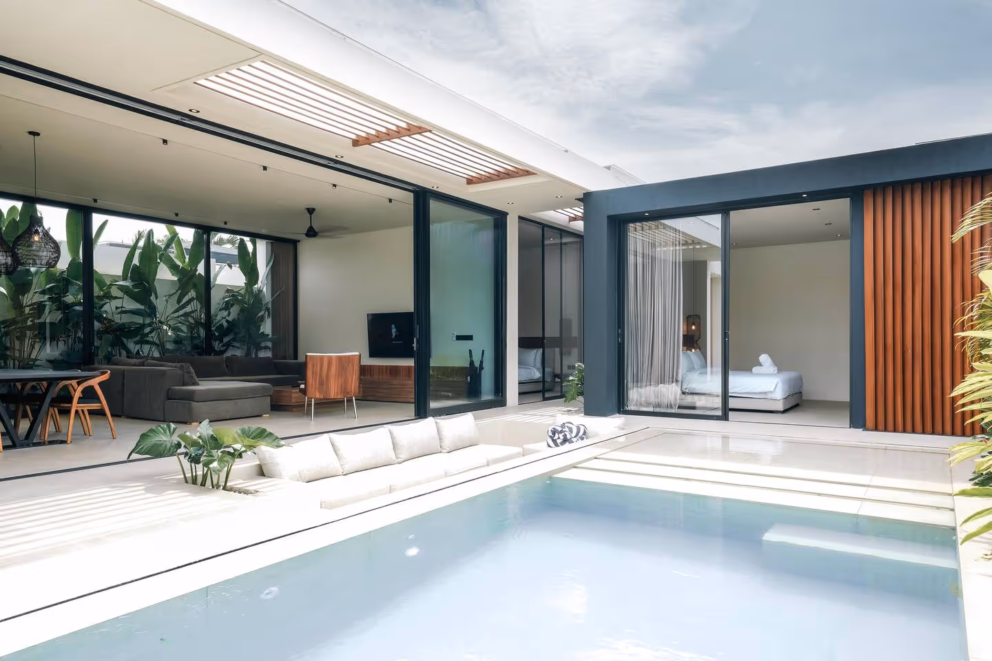 Villa Coral – Modern 2BDR with Pool & Outdoor Sunken Lounge — photo 1