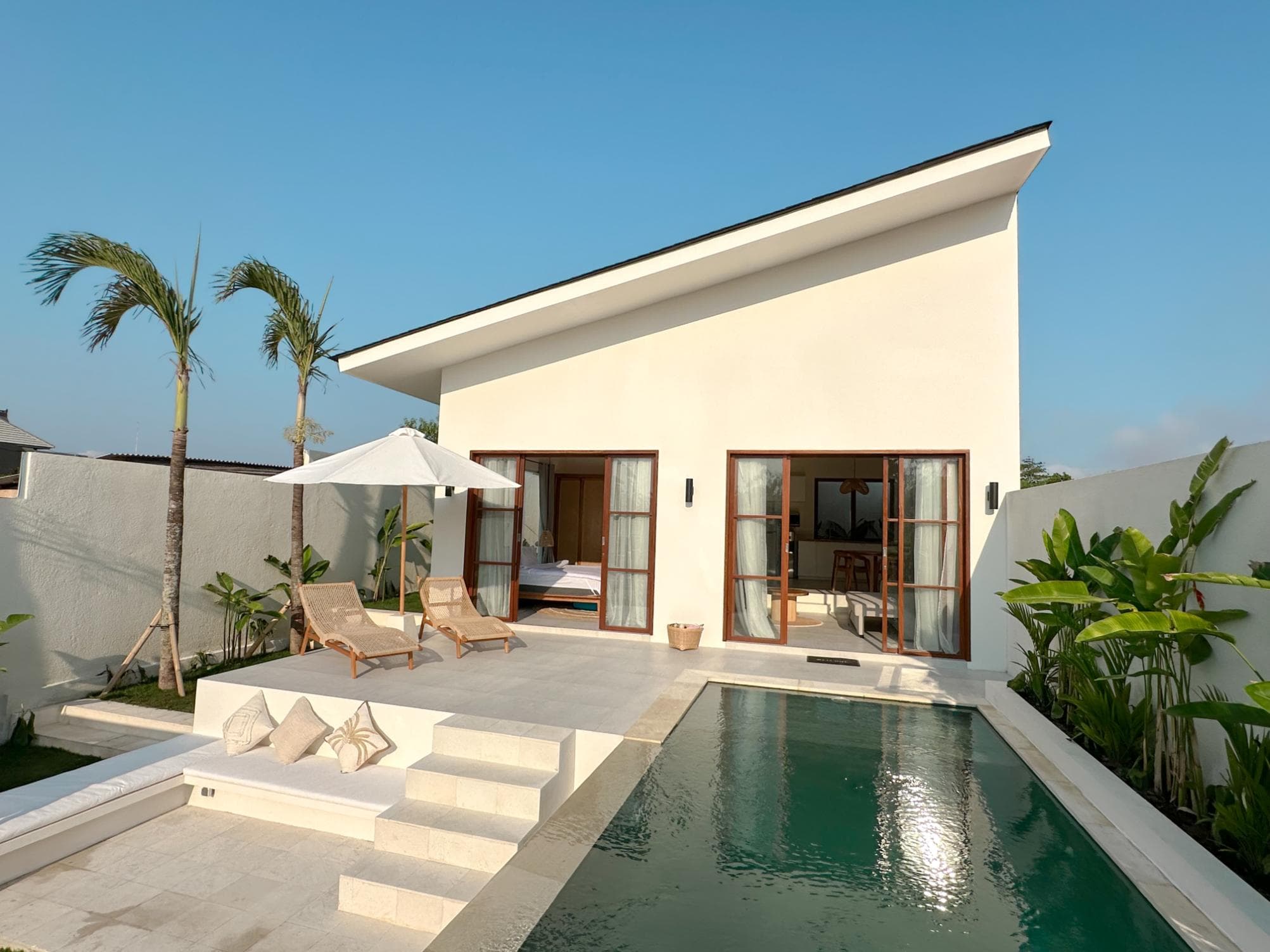 Velina Villa Balangan – Ready 1BR Leasehold Villa with Pool (1/8)
