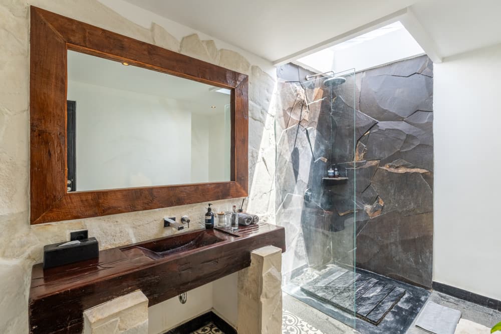 Belira Villa in Bingin – Ocean View 3BR with Private Pool & Ready-to-Move Investment (1/10)