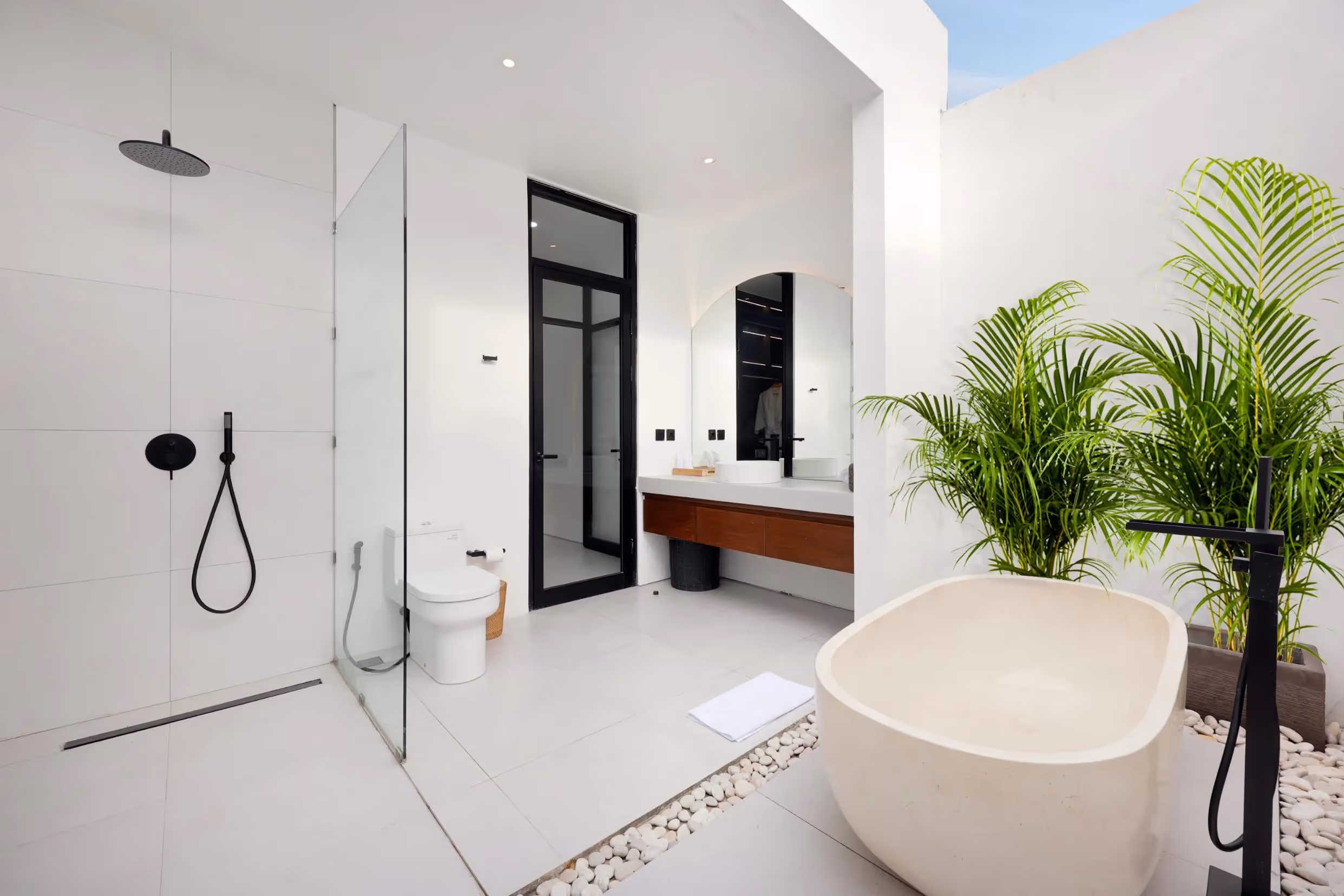 Villa Aimée – Contemporary 4BR Leasehold Villa with Private Pool & Rooftop in Pererenan (1/8)