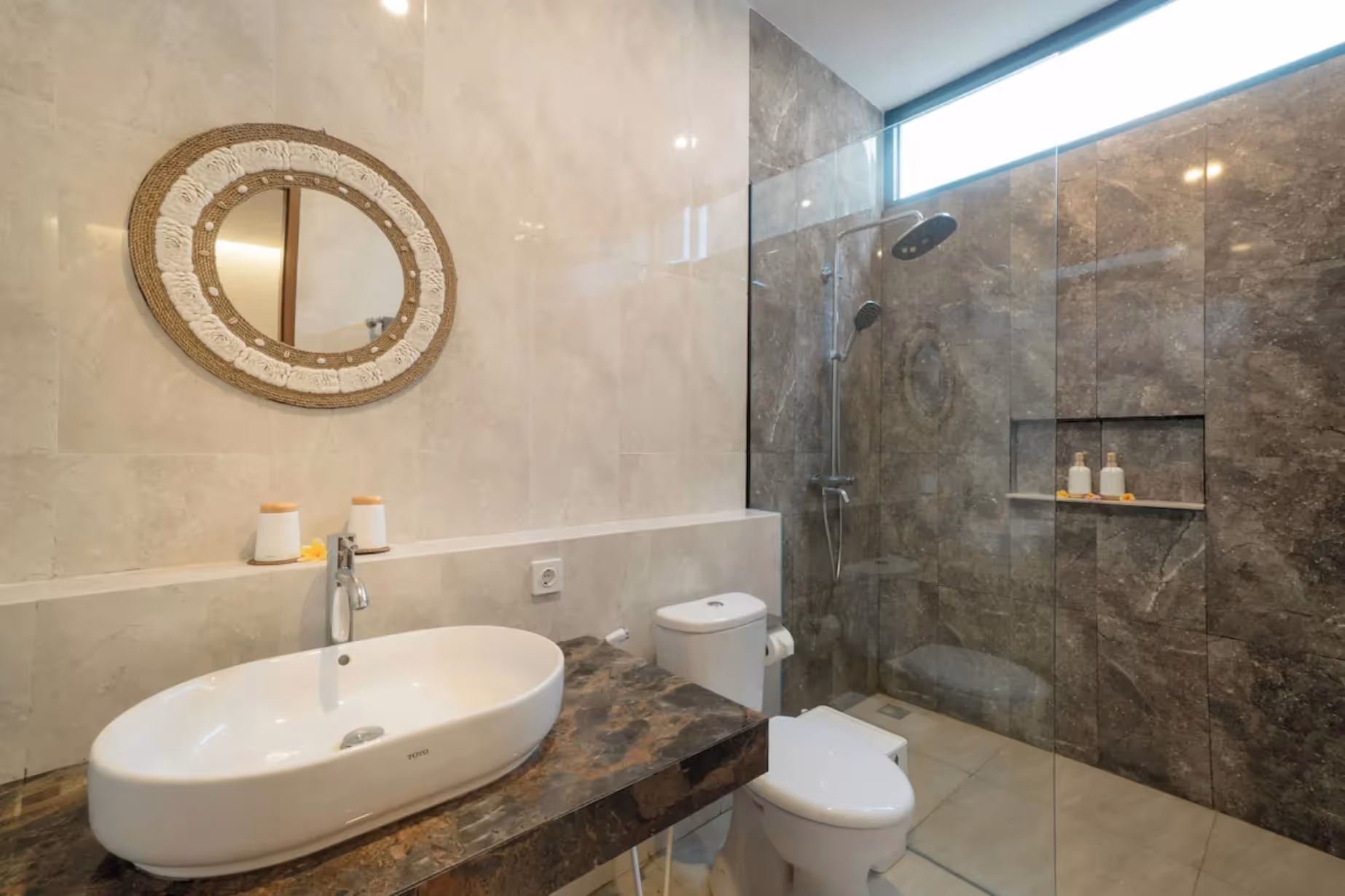 Villa Zevia – Modern 3BR Leasehold Villa with Pool & Garden (1/10)