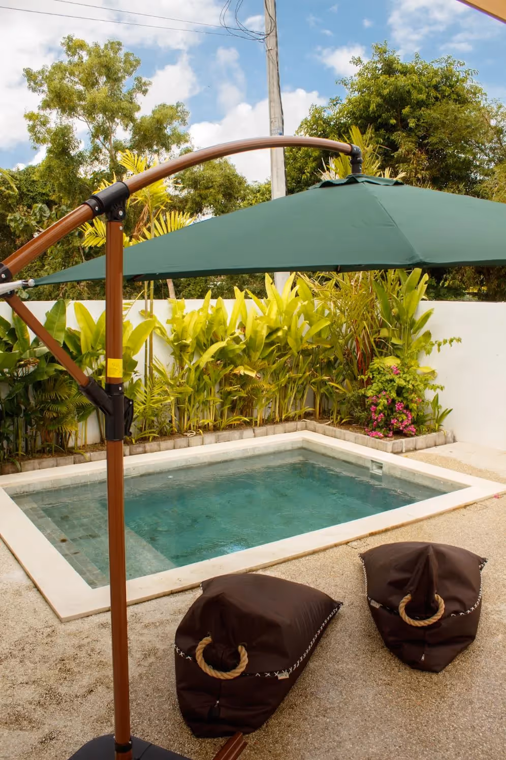 Jira Villa – Compact 1BDR Leasehold Villa with Private Pool (1/8)