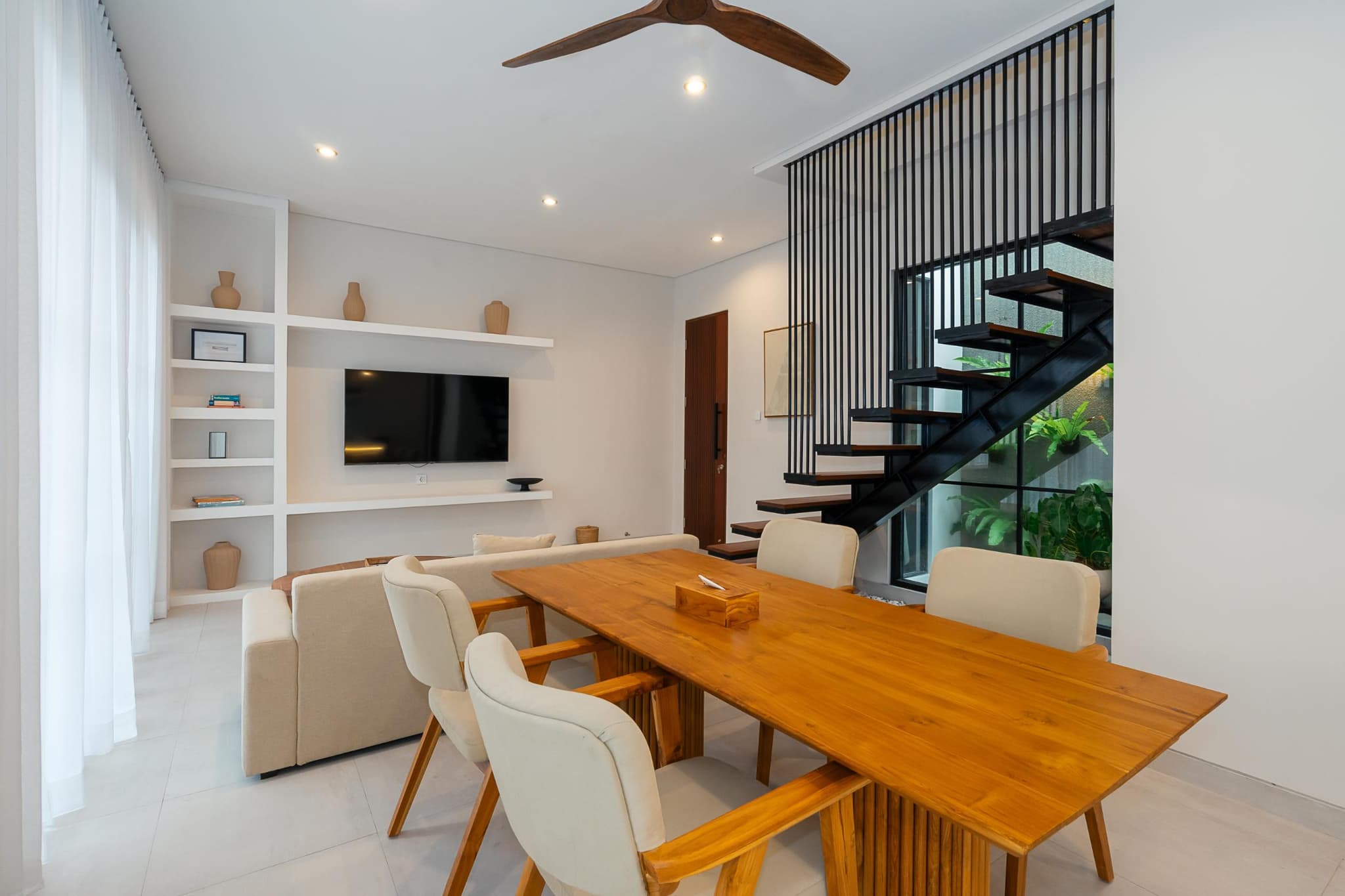 Asmira Villas in Canggu – Modern 2BR Leasehold Villa with Private Pool (1/7)