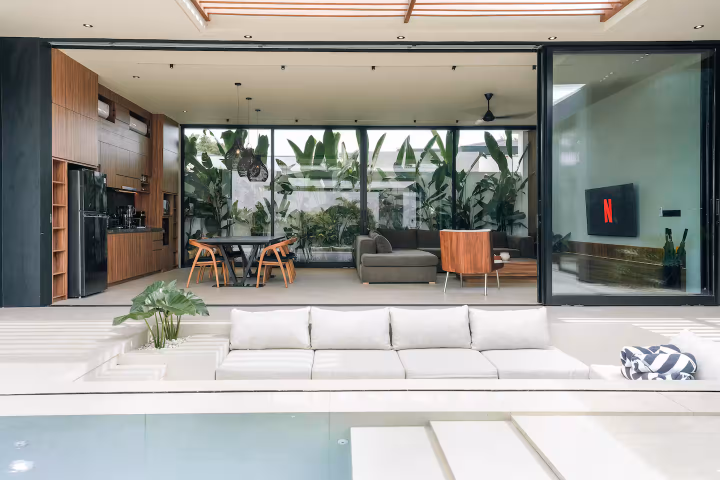 Villa Coral – Modern 2BDR with Pool & Outdoor Sunken Lounge (1/10)