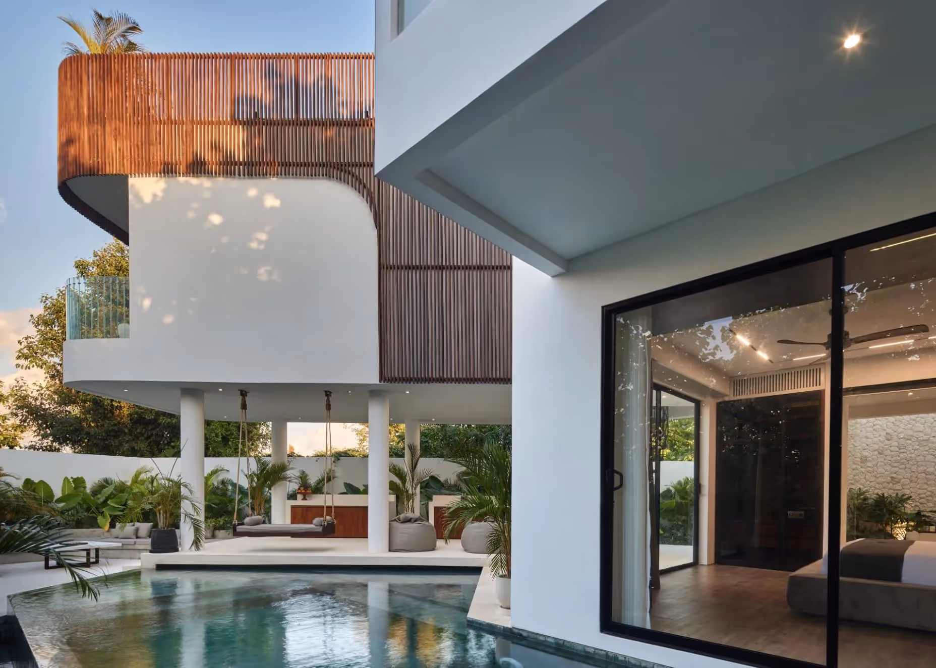 Villa Luxia - Villa Leasehold Modern 5 Kamar Tidur dengan Rooftop & Kolam Renang di Pererenan — foto 1