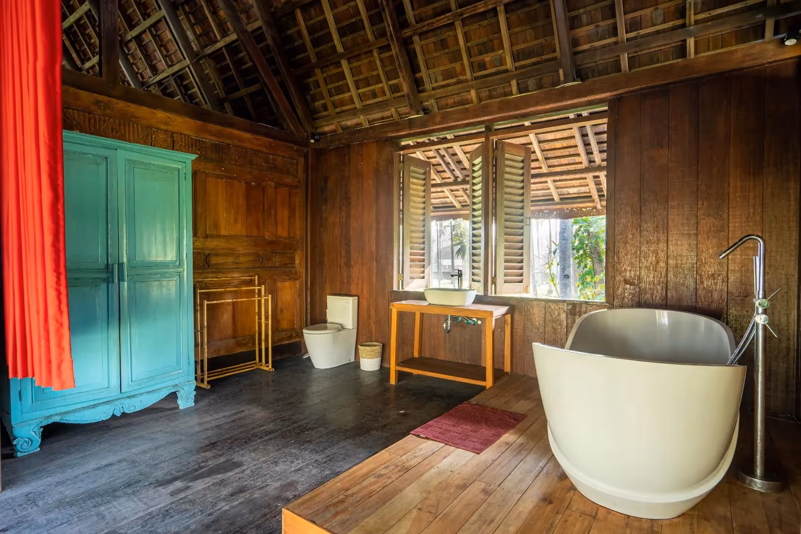 Rumaya in Balian – Freehold Beachfront Estate with 6BR & Ocean View (1/17)