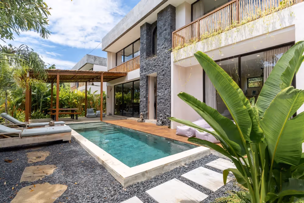 Villa Vinessa – Maison moderne 3 chambres avec pergola et vues tropicales — photo 1