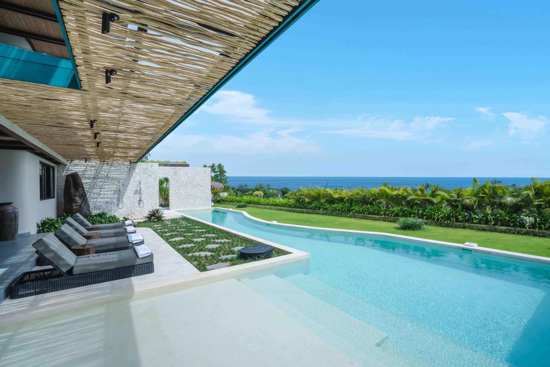 Azura Blu in Pecatu – Landmark Freehold Ocean View Estate (1/23)