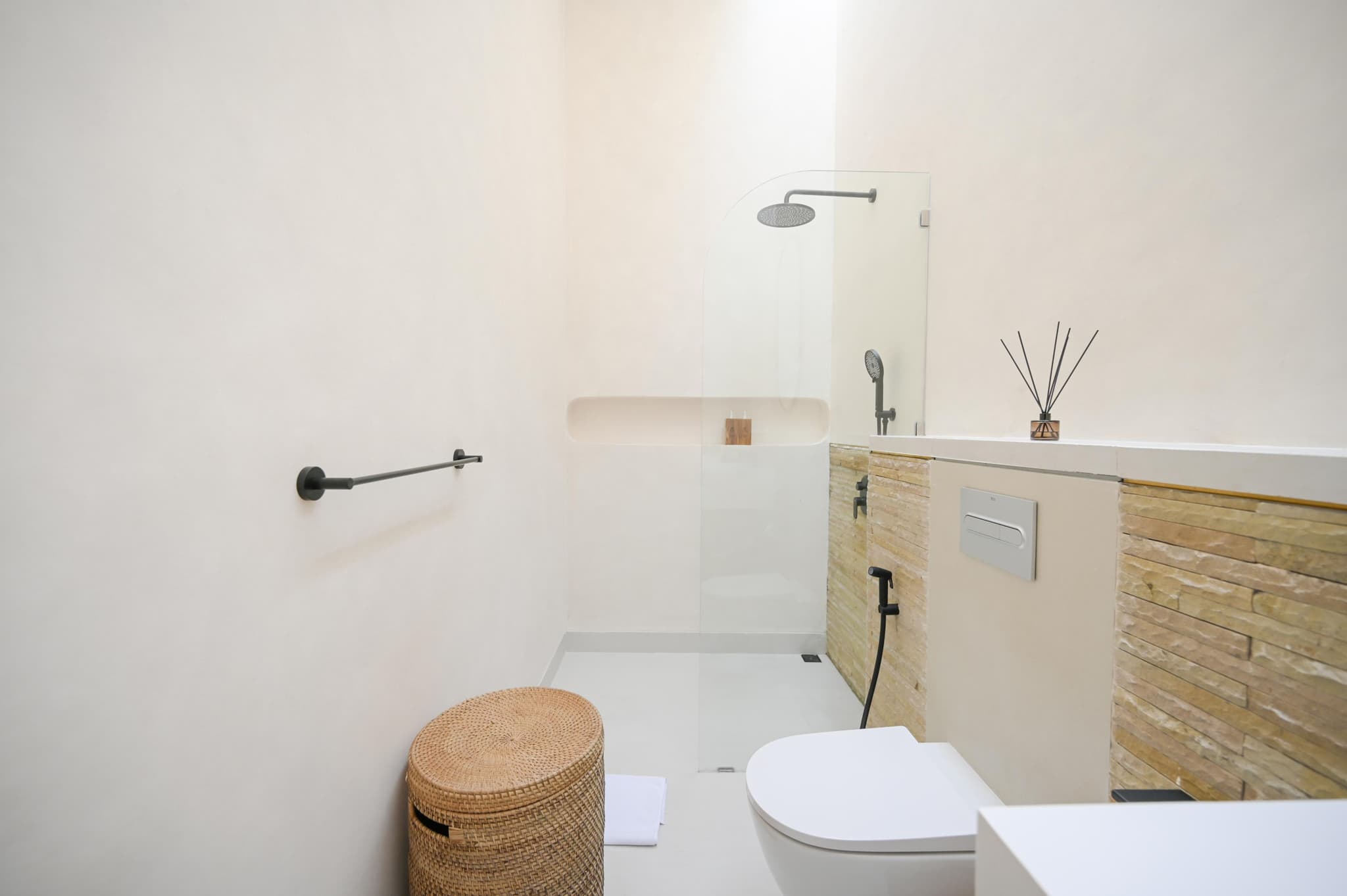 Sireva Villas Bingin – 2BR Ready Villa with Private Pool (1/10)