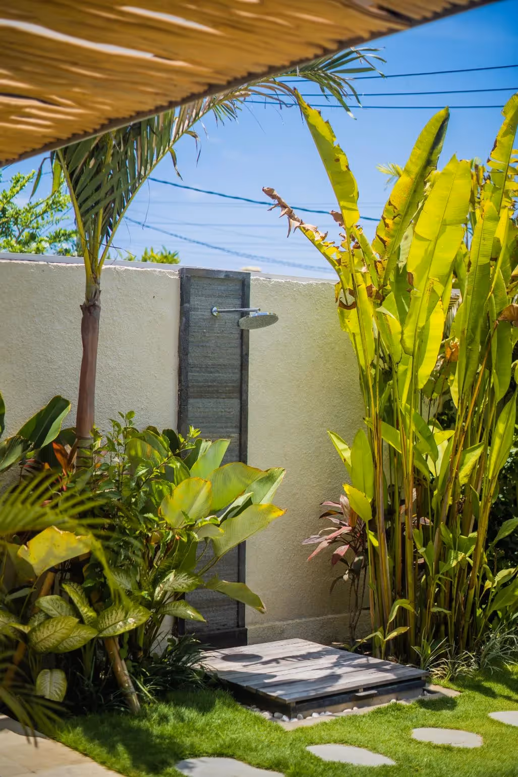 Suma Villa – 3BR Tropical Villa with Pool & Outdoor Bathroom (1/11)