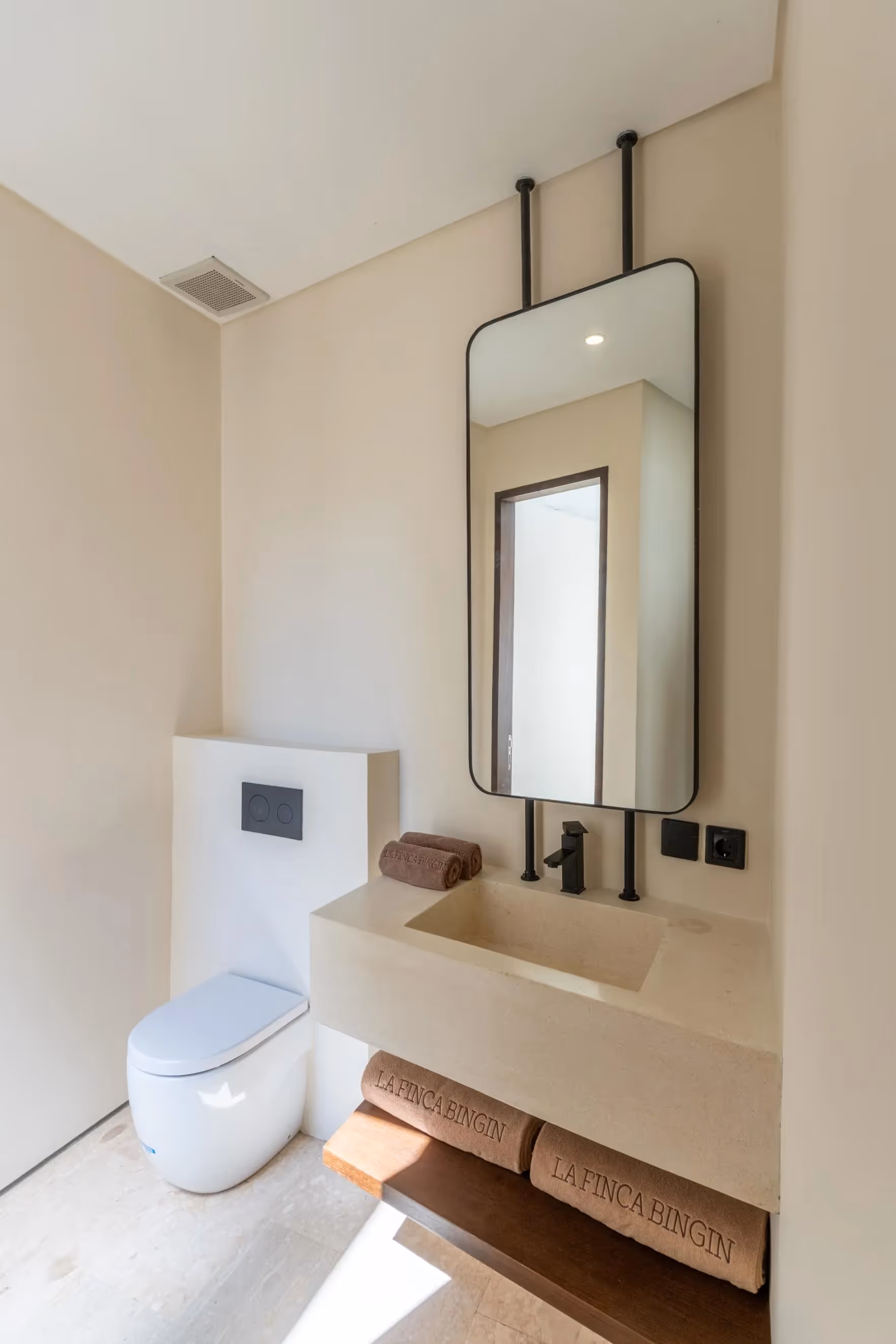 Villa Lavenia – Villa Leasehold 1 Kamar Tidur dengan ROI Tinggi & Material Premium di Batu Bolong (1/10)