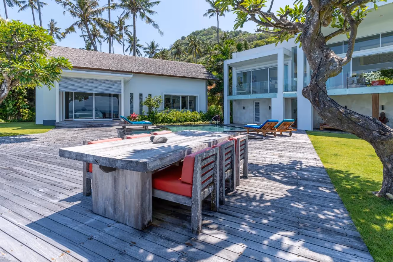 Villa Haloa – 3BDR Beachfront Freehold Villa with Ocean View (1/12)