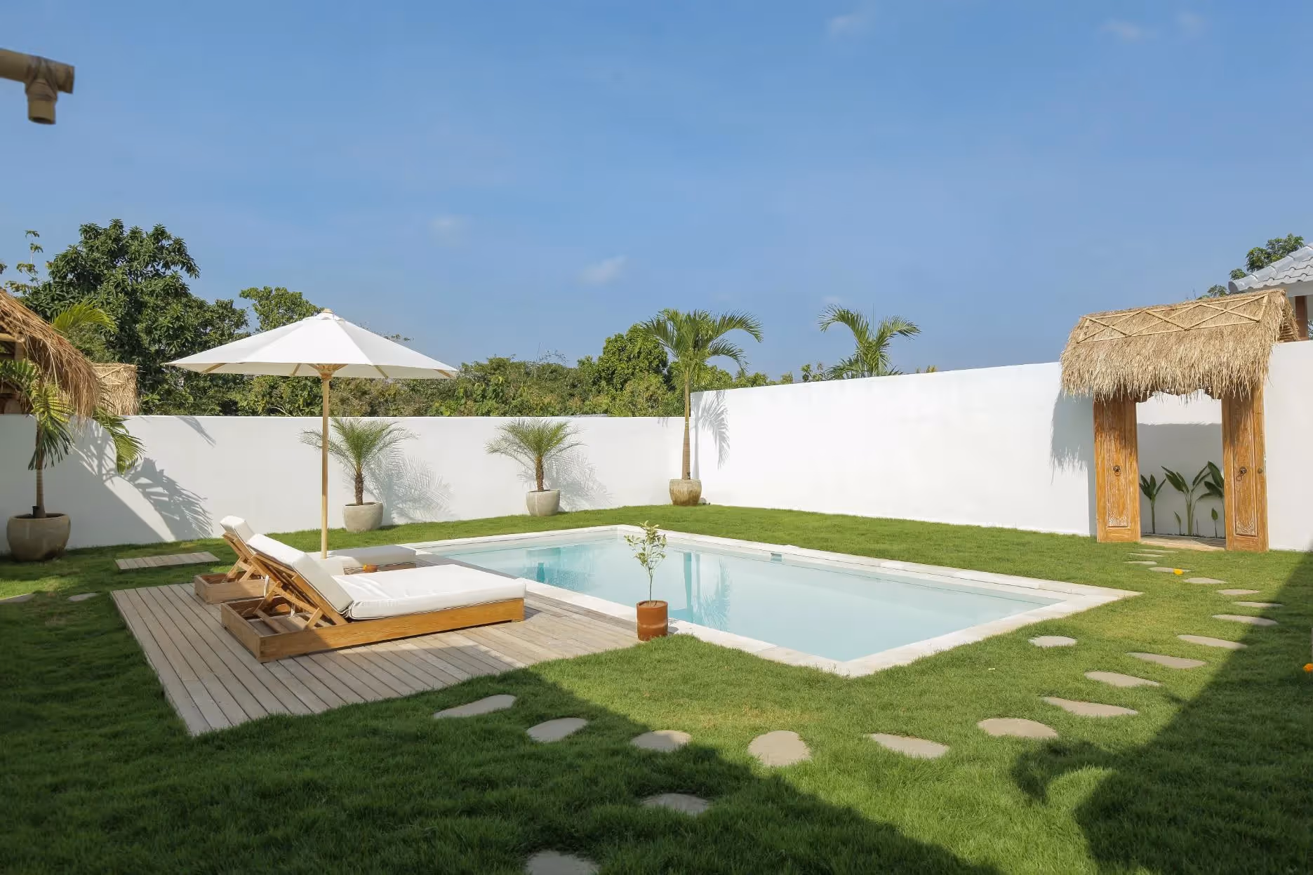 Villa Aluna – Elegant 2BR in Bingin with Private Pool and Spacious Layout (1/8)