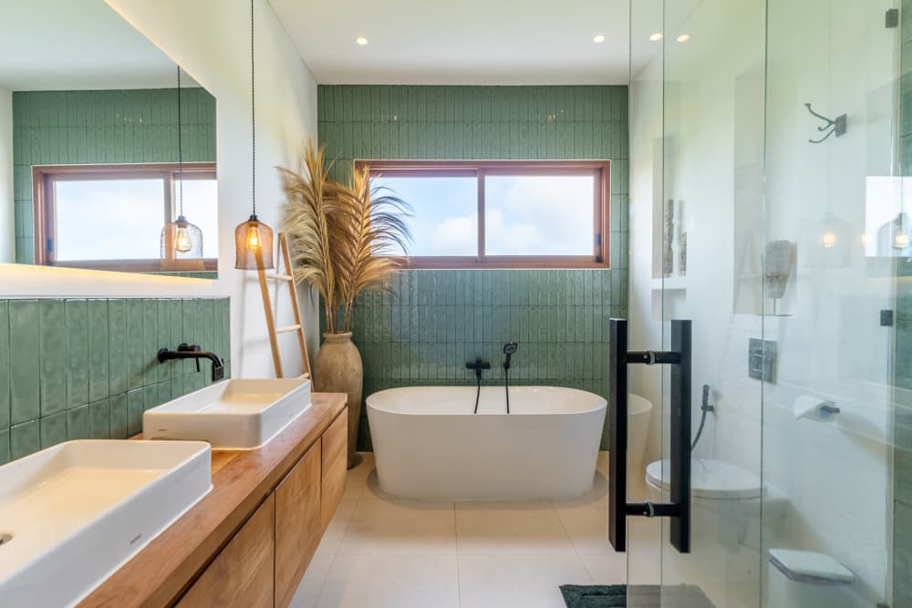 Solena House – 3BR Villa Near Melasti Beach with 27.9-Year Lease (1/23)