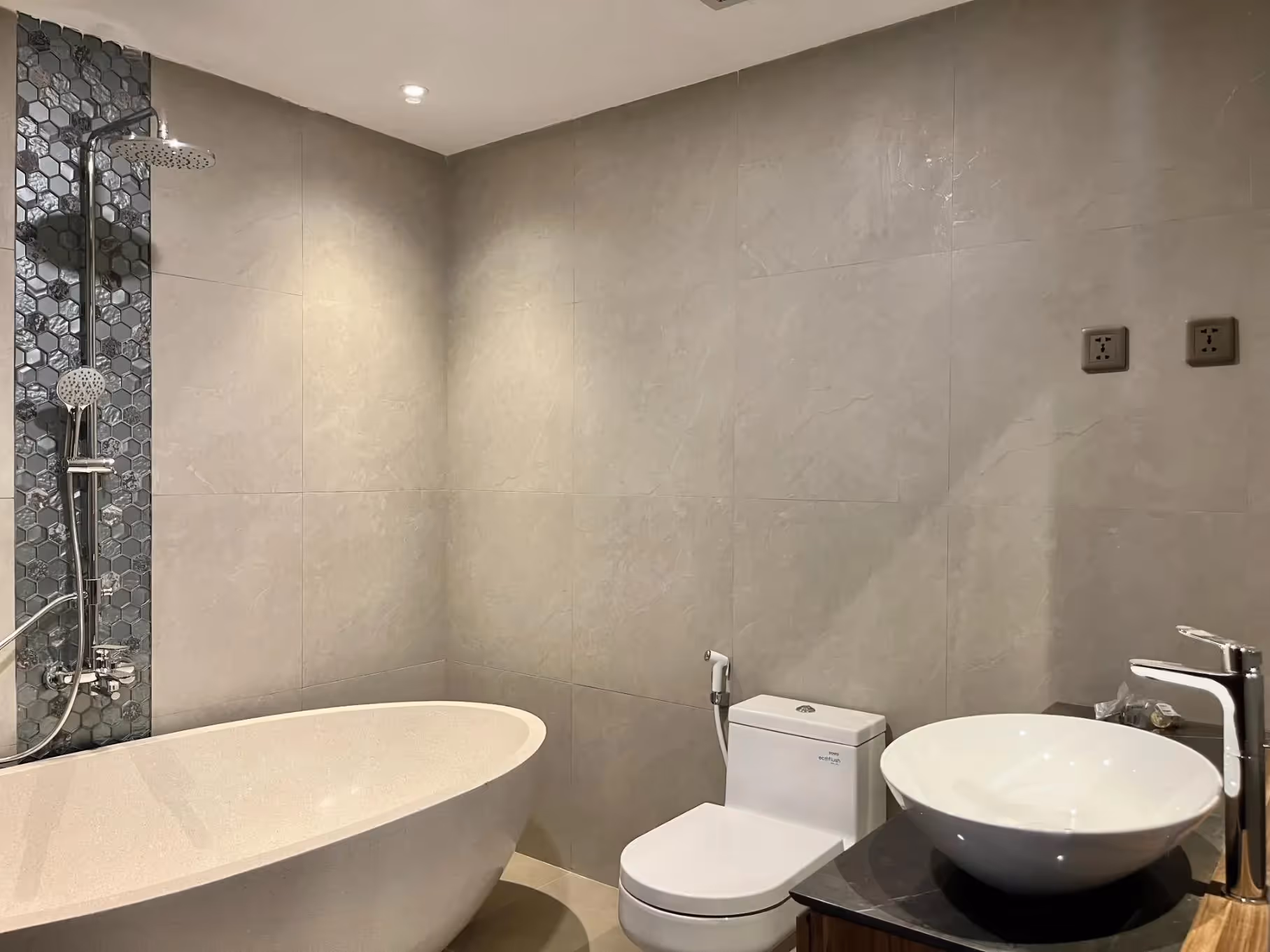 Clairemont Suites – 1 & 2BR Leasehold Apartments in Gated Nusa Dua Community (1/8)