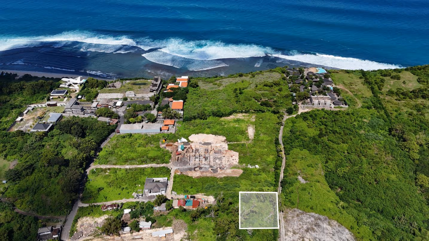 Virrie Land – 626 m² Near the Iconic Cliff — photo 1