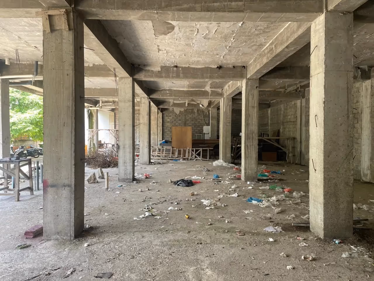 Waki Shop – Ruang Komersial 60 m² yang Dapat Disesuaikan (1/3)