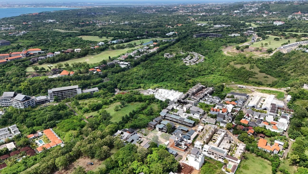 Zeraya Coast Land à Bingin – Terrain en leasehold de premier choix à pied de la plage (1/5)