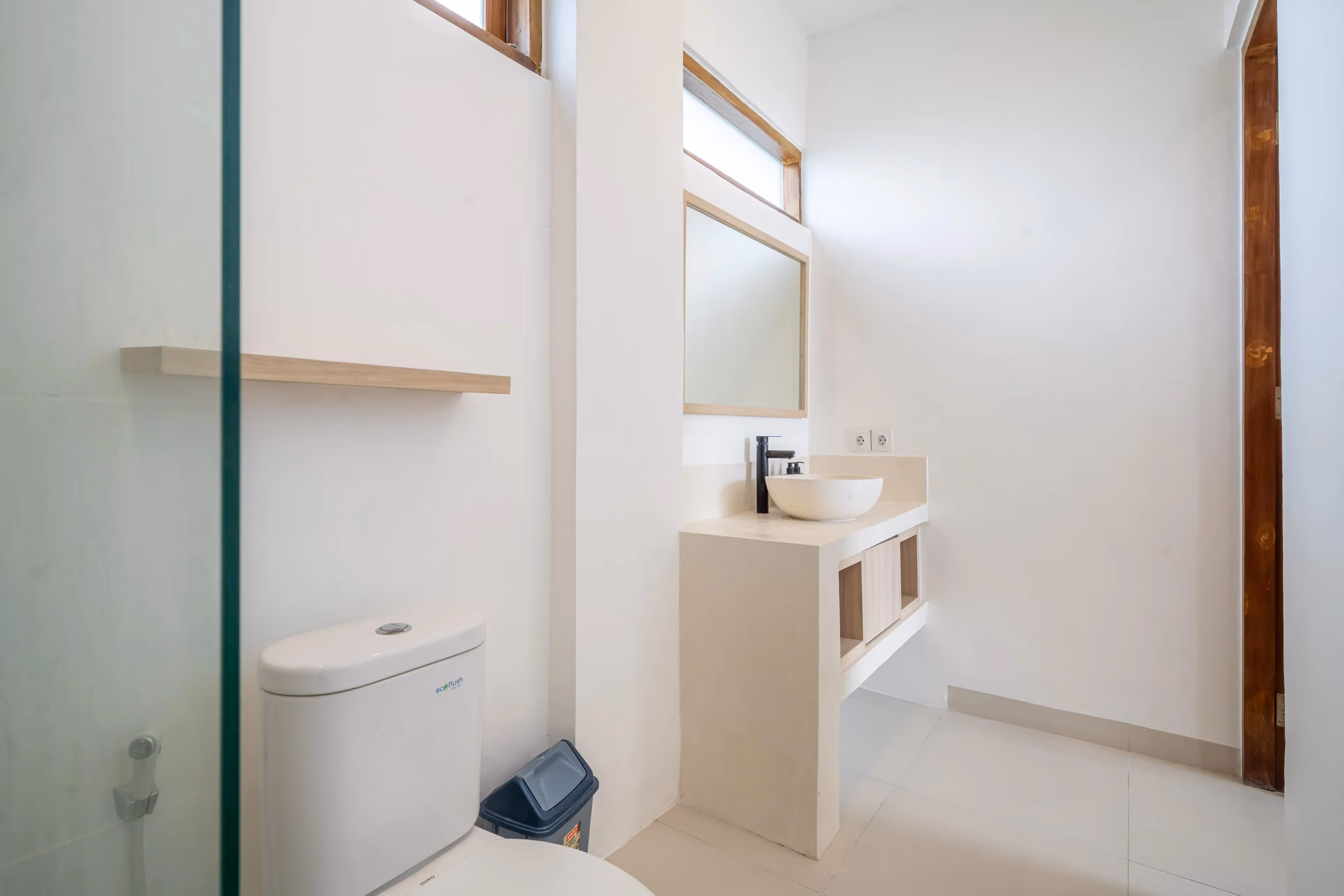 Villa Karin – Modern 2BR Leasehold Villa in Kerobokan with Private Pool & Garden (1/10)