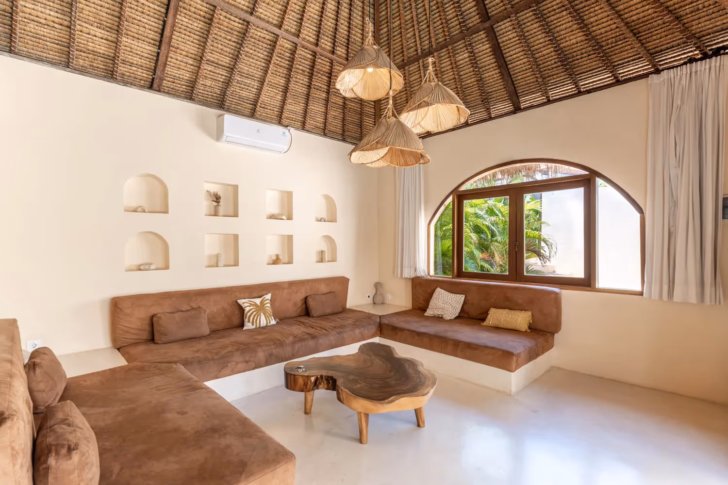 Villa Sylva – 2BR Tropical Leasehold Villa with Private Pool (1/7)